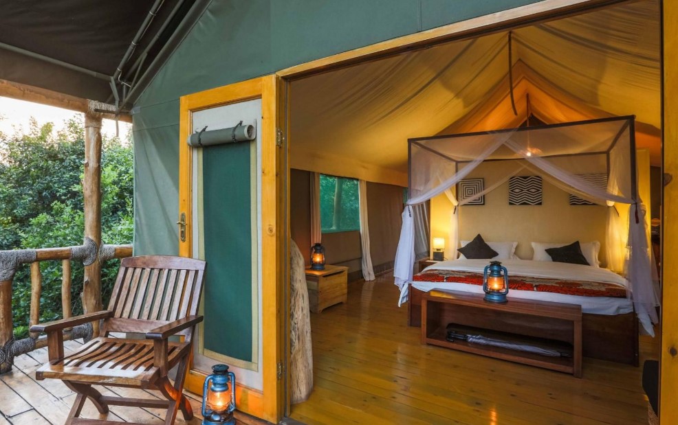 Book a single room at Ruzizi Tented Lodge